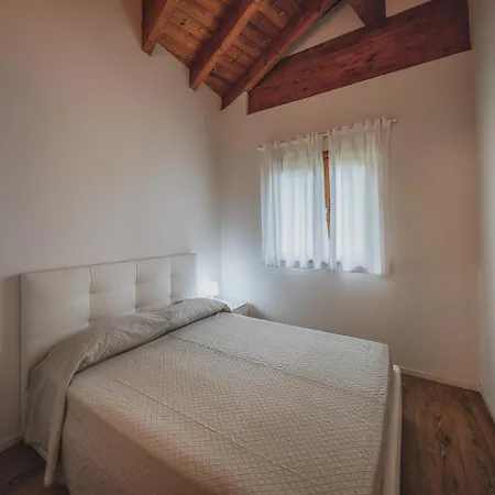 Residenza Finestra Sul Parco Apartment Comano Terme Exterior photo
